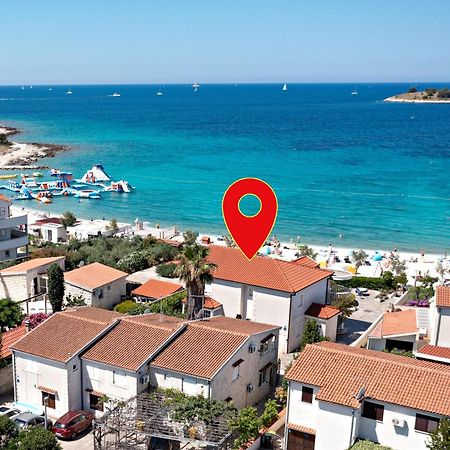Family Friendly Apartments With A Swimming Pool Rogoznica - 7557 Esterno foto