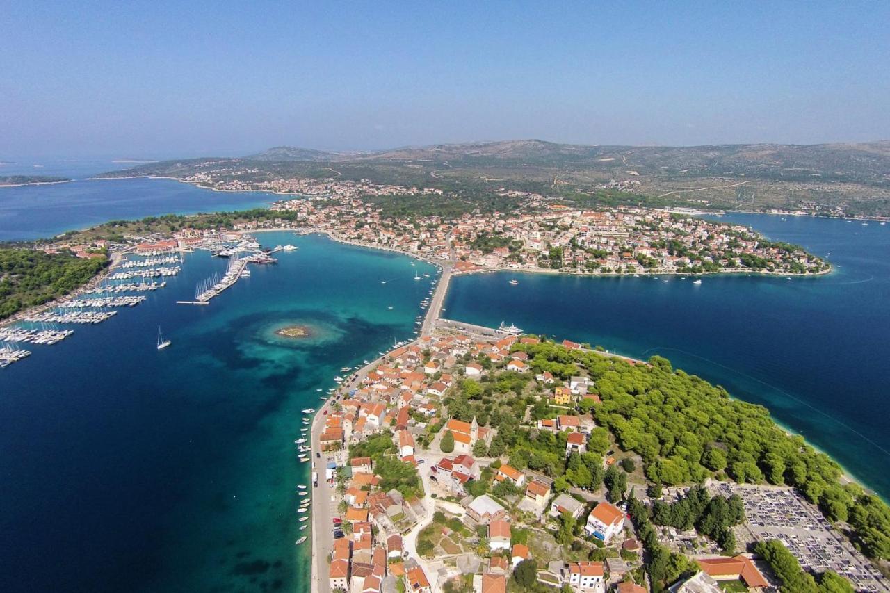 Family Friendly Apartments With A Swimming Pool Rogoznica - 7557 Esterno foto