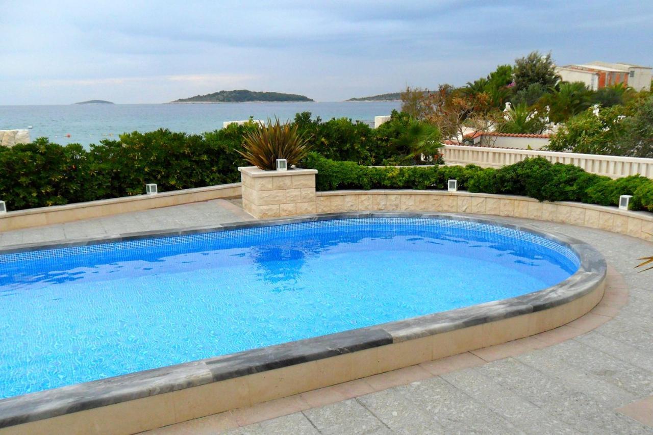 Family Friendly Apartments With A Swimming Pool Rogoznica - 7557 Esterno foto