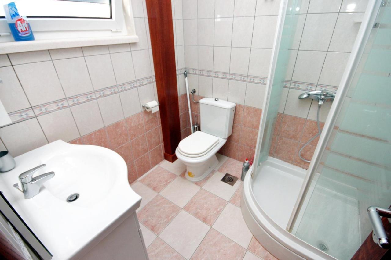 Family Friendly Apartments With A Swimming Pool Rogoznica - 7557 Esterno foto