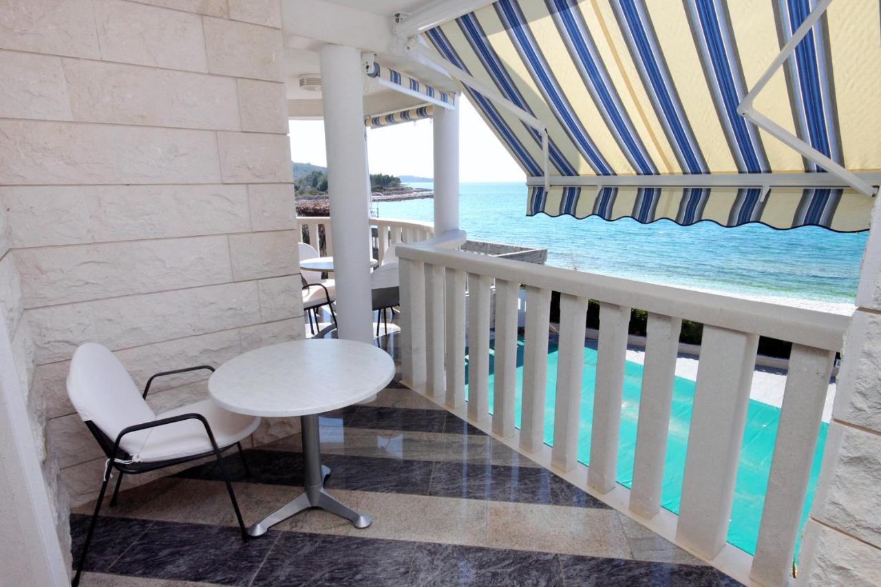 Family Friendly Apartments With A Swimming Pool Rogoznica - 7557 Esterno foto